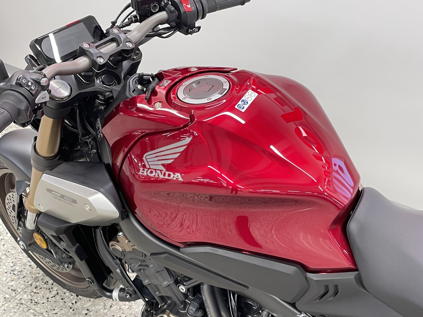 HONDA CB 2023