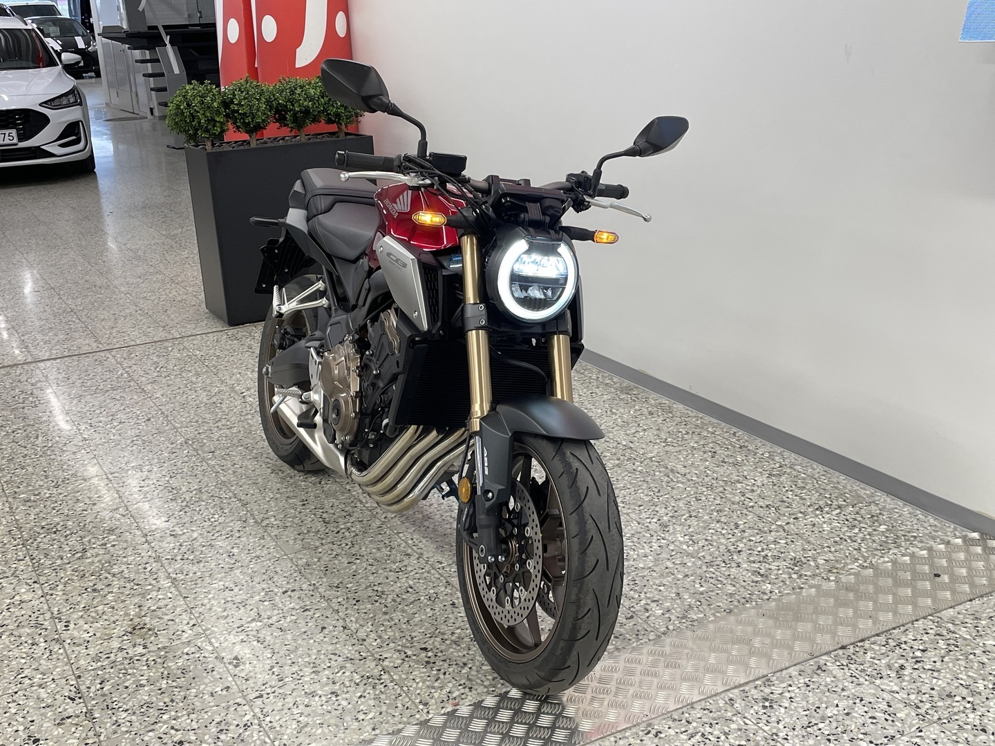 HONDA CB 2023