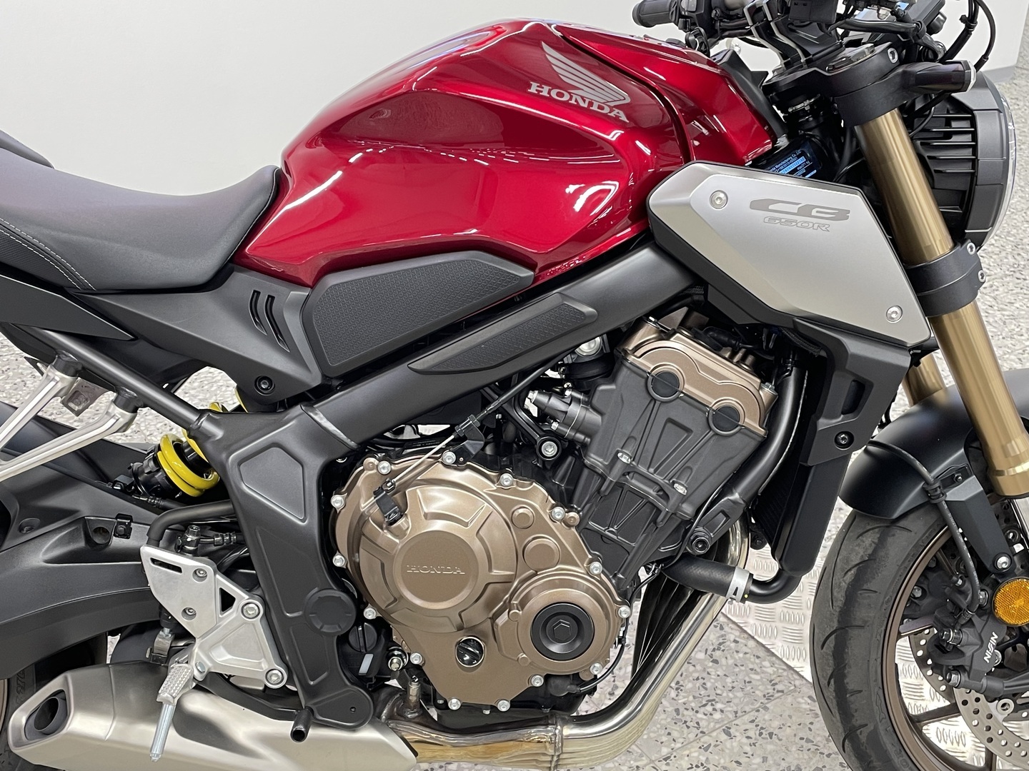 HONDA CB 2023