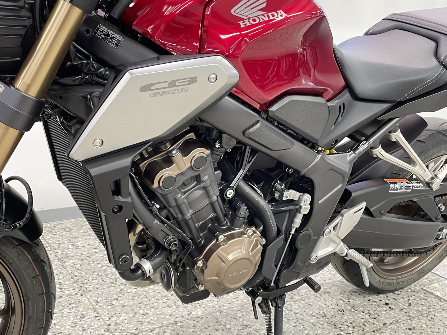 HONDA CB 2023