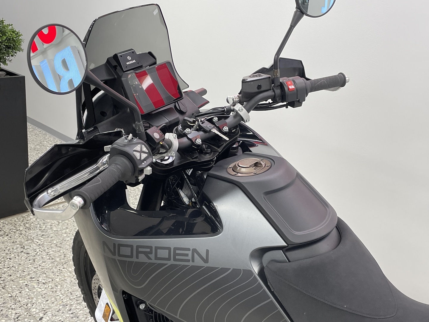 HUSQVARNA NORDEN 2022