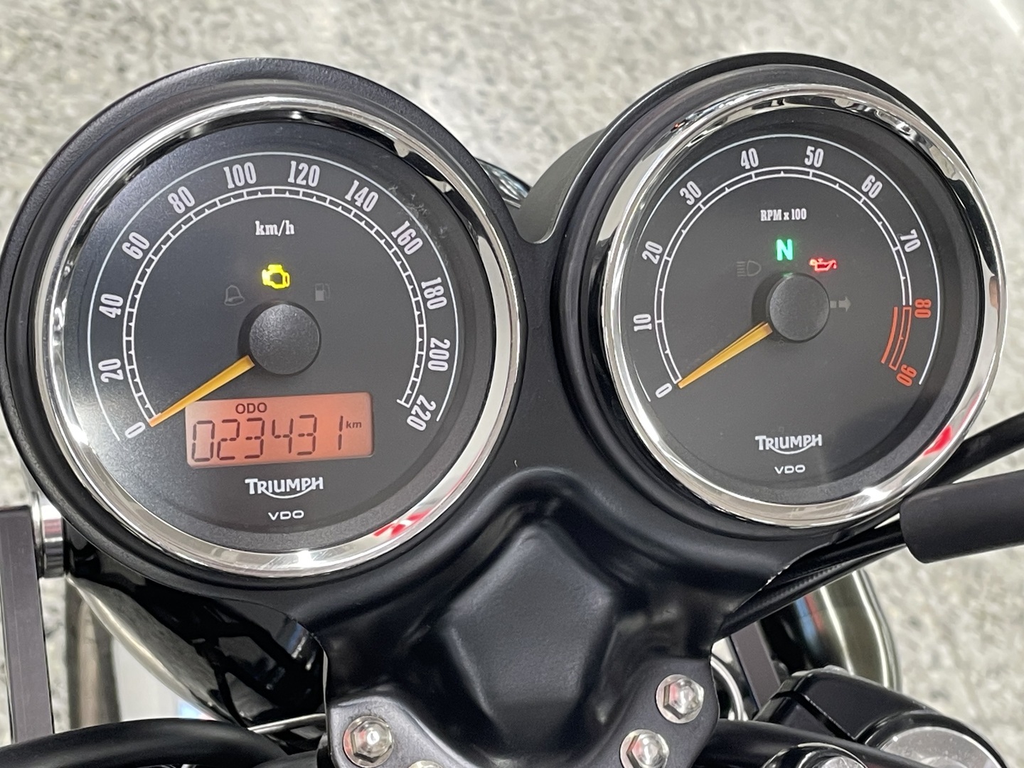 TRIUMPH Bonneville 2011