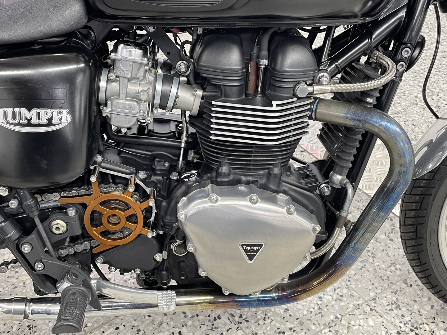 TRIUMPH Bonneville 2011