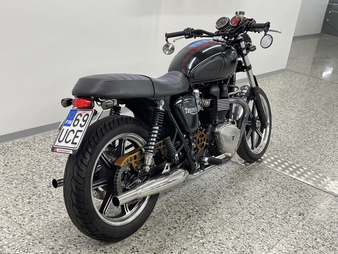 TRIUMPH Bonneville 2011