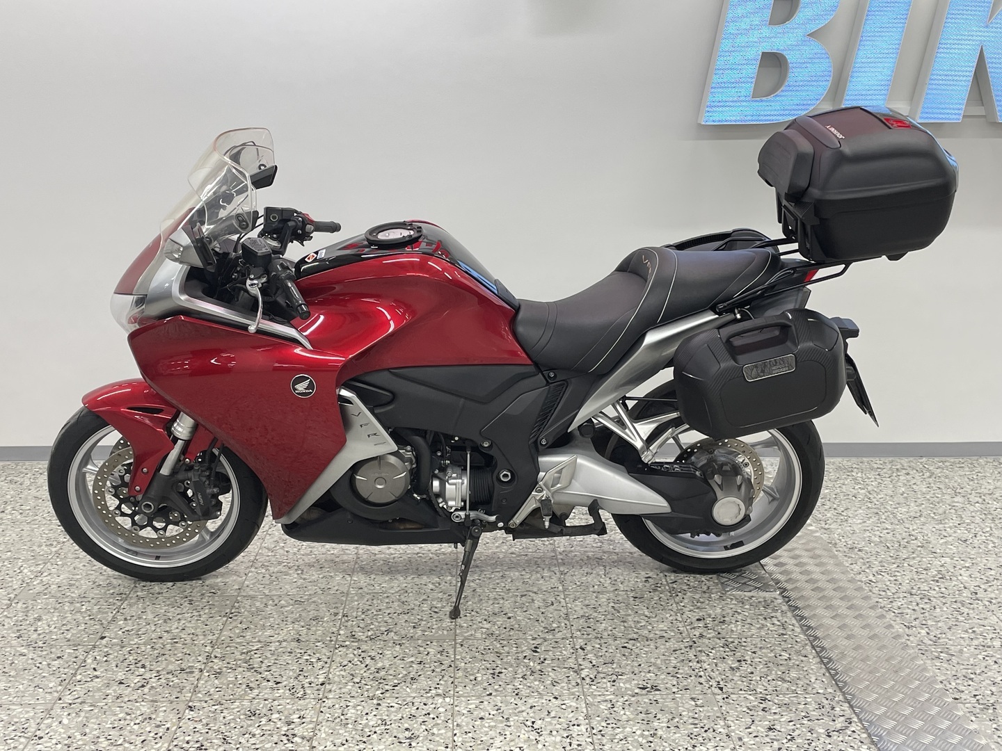 HONDA VFR 2010