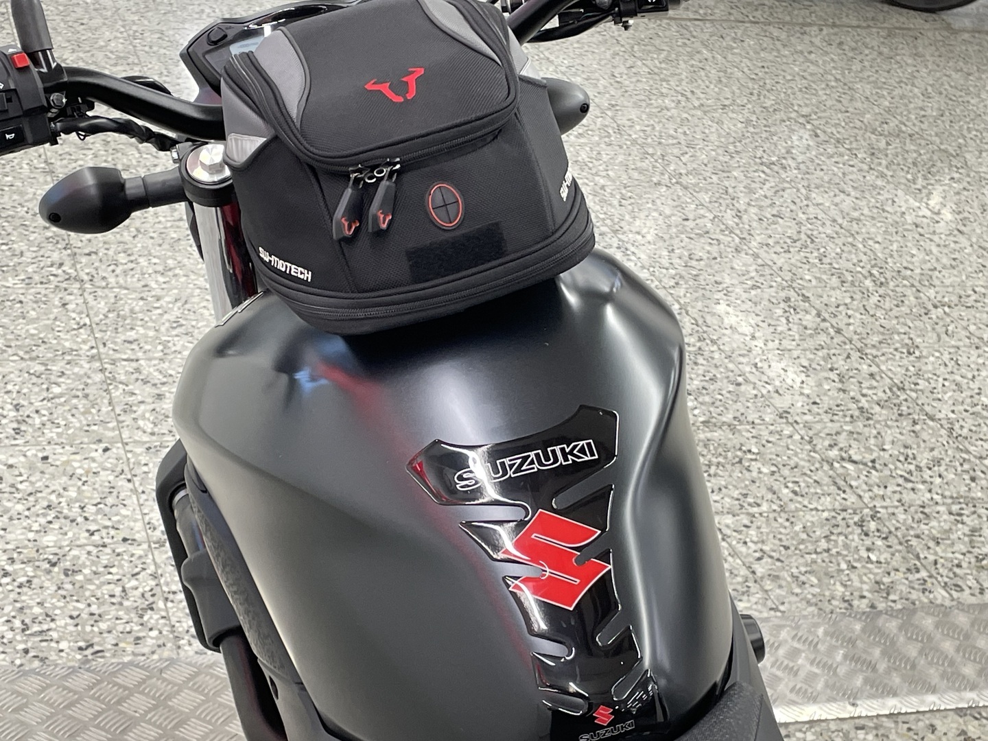SUZUKI SV 2020