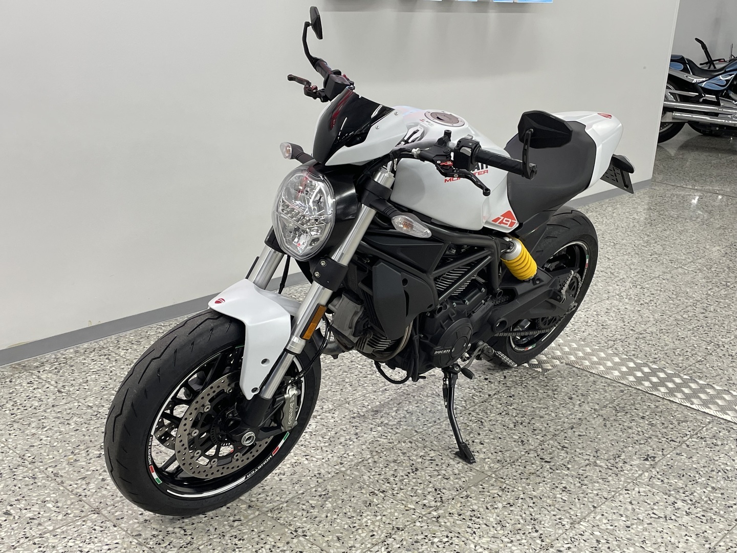DUCATI MONSTER 2019