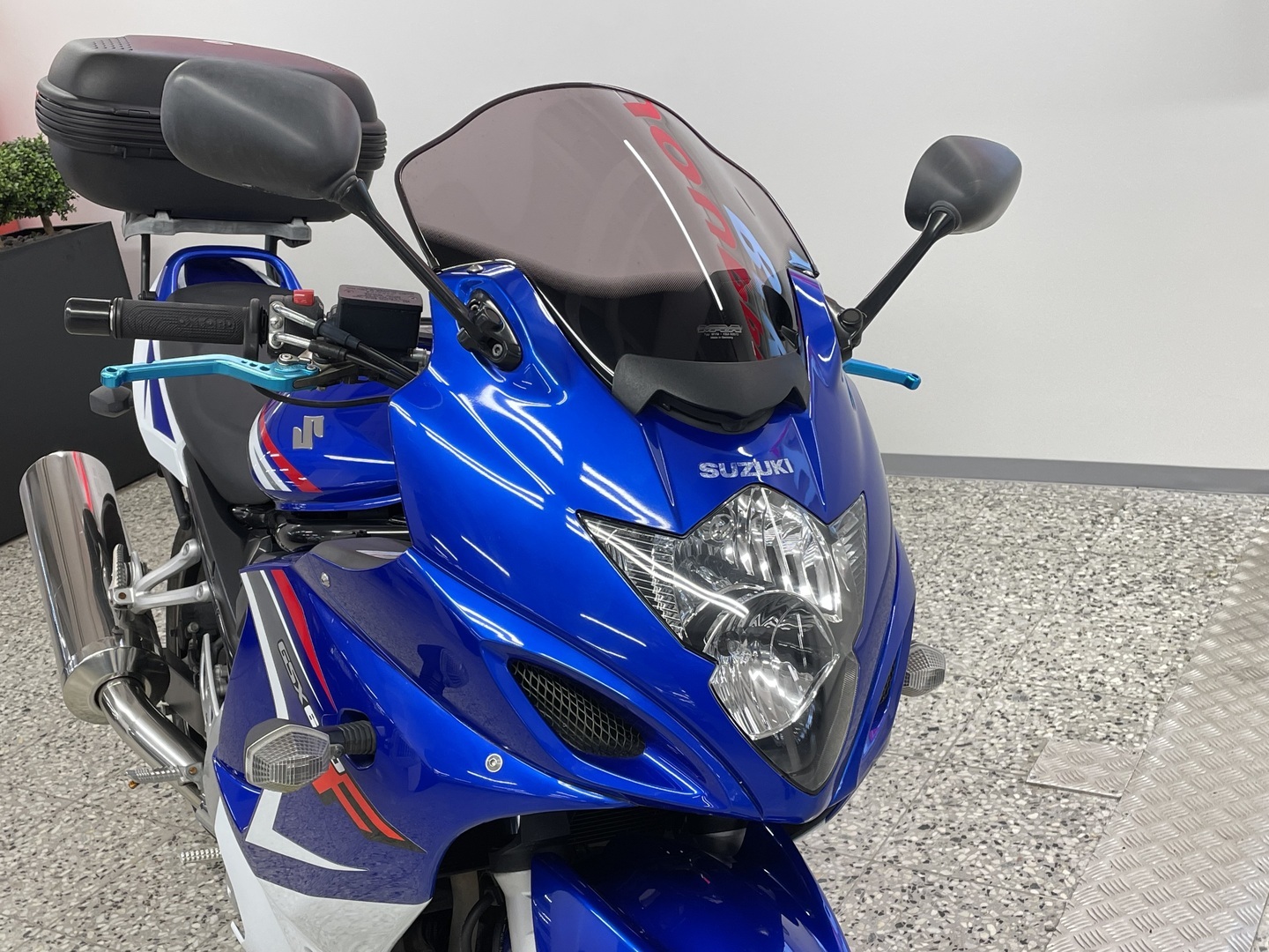 SUZUKI GSX 2010