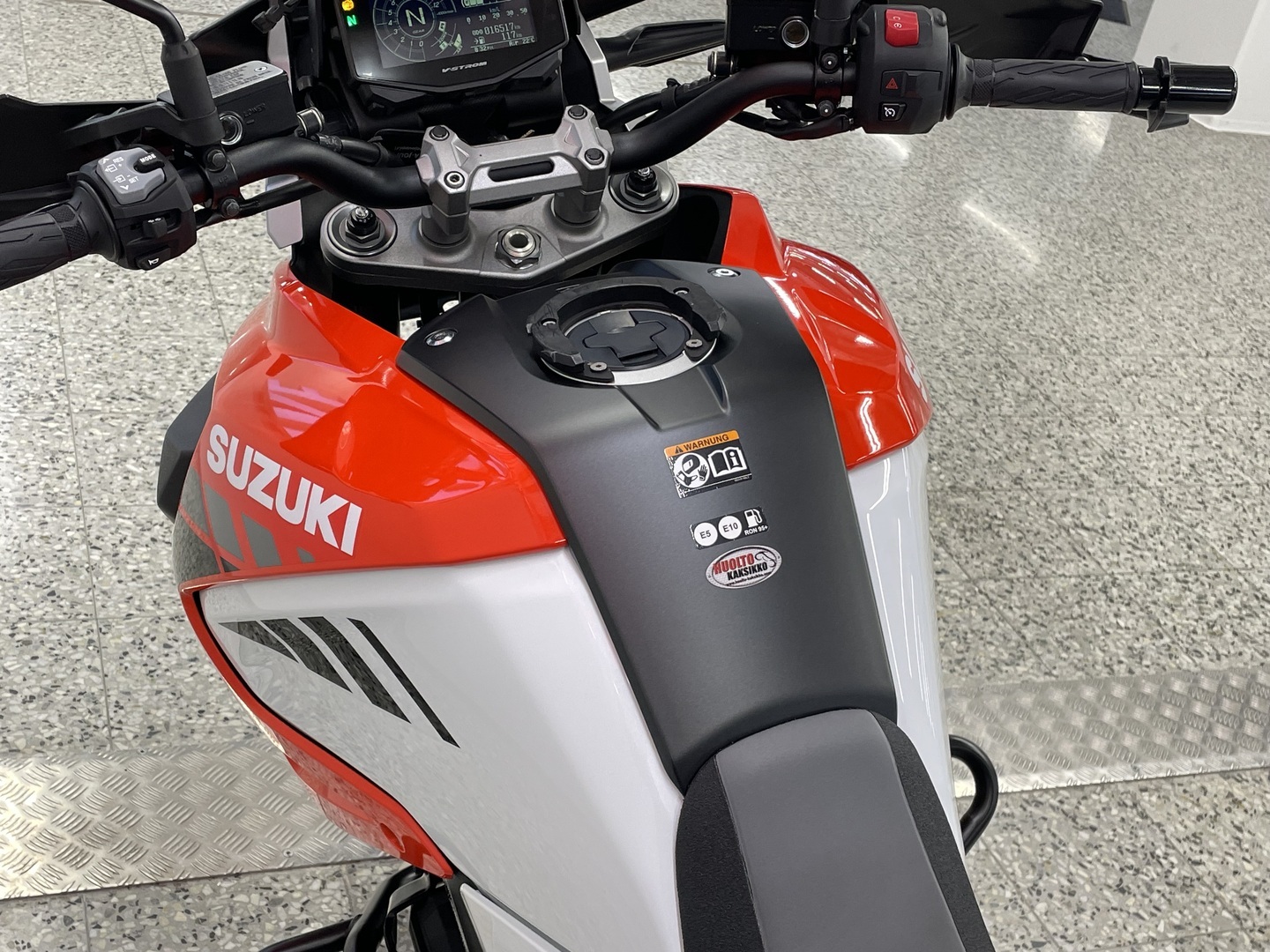 SUZUKI DL 2020