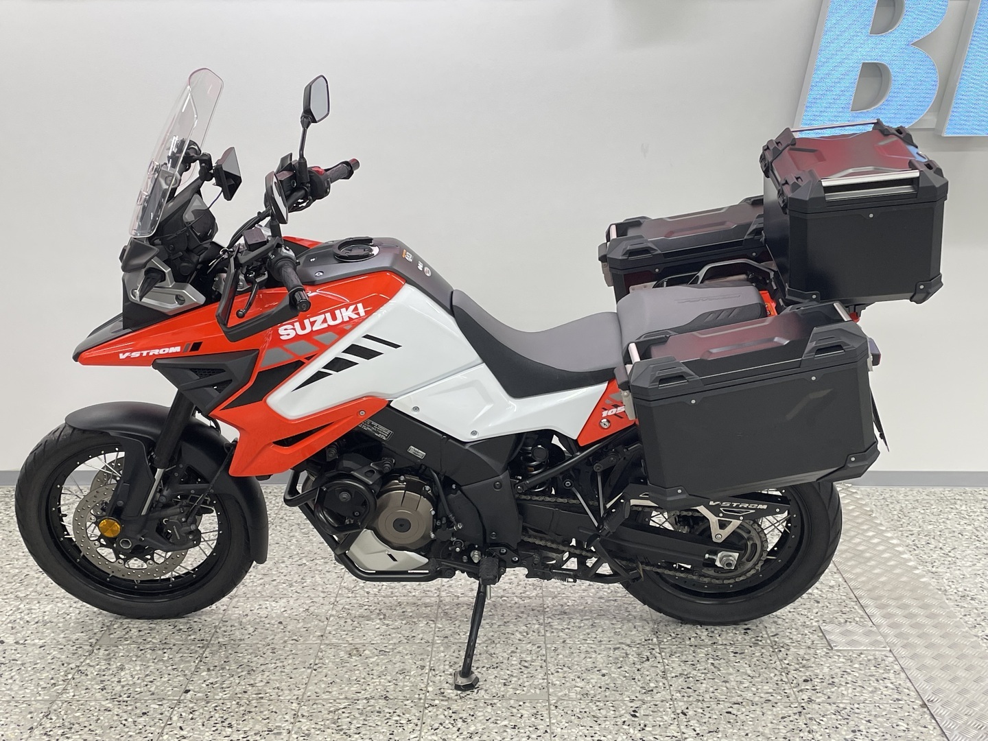 SUZUKI DL 2020