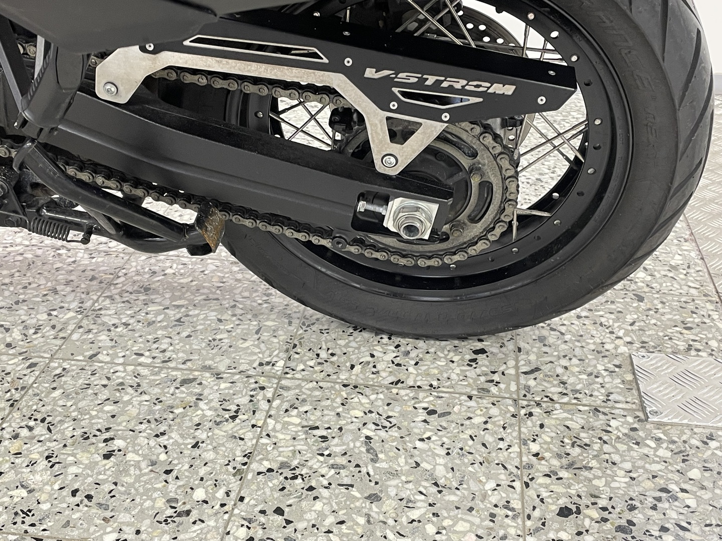 SUZUKI DL 2020