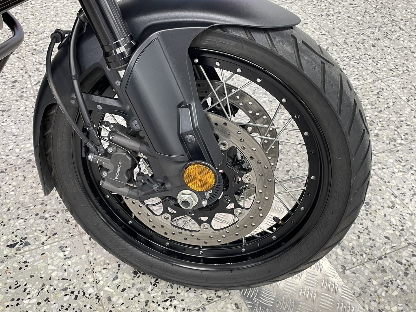 SUZUKI DL 2020