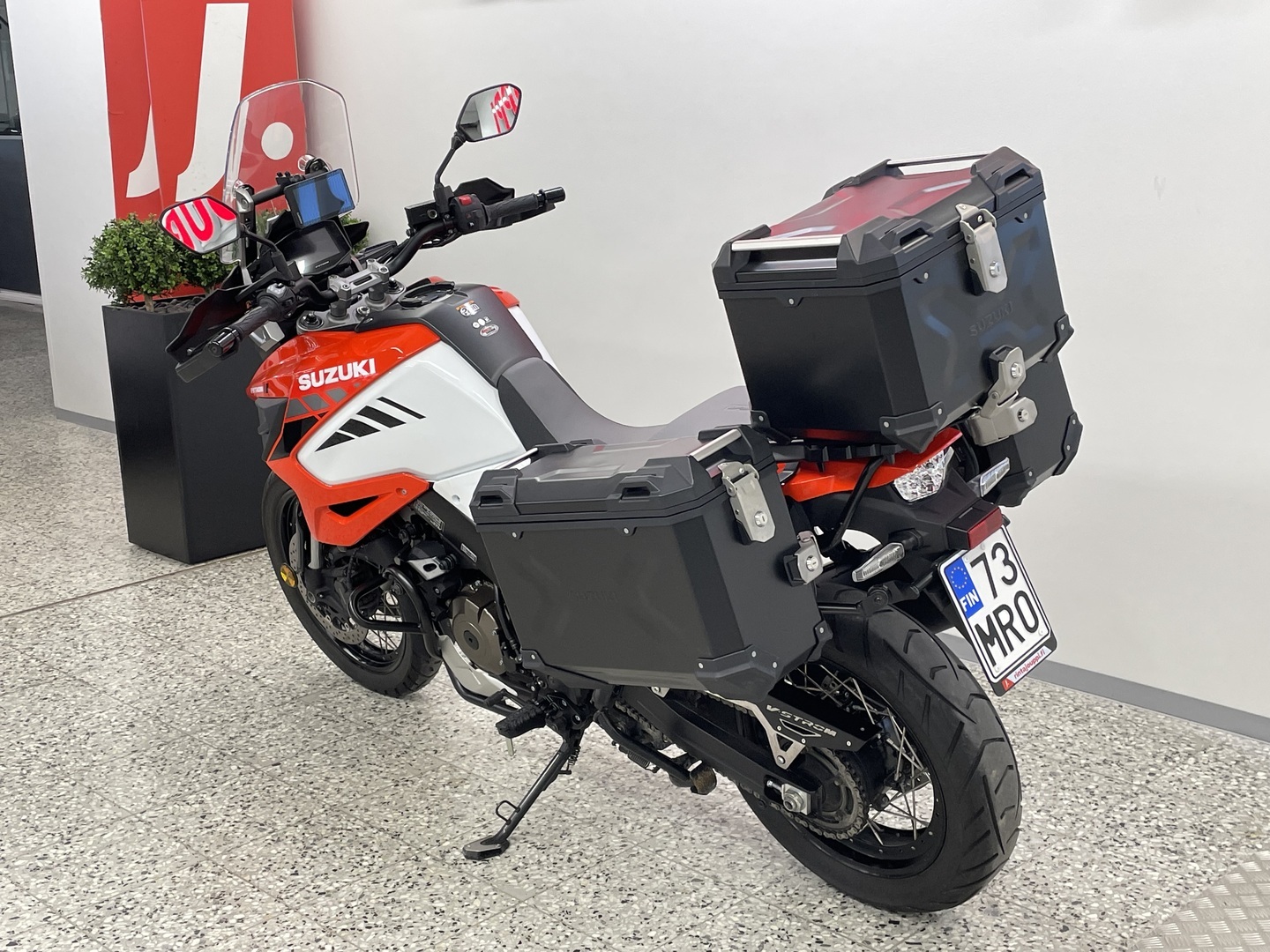 SUZUKI DL 2020