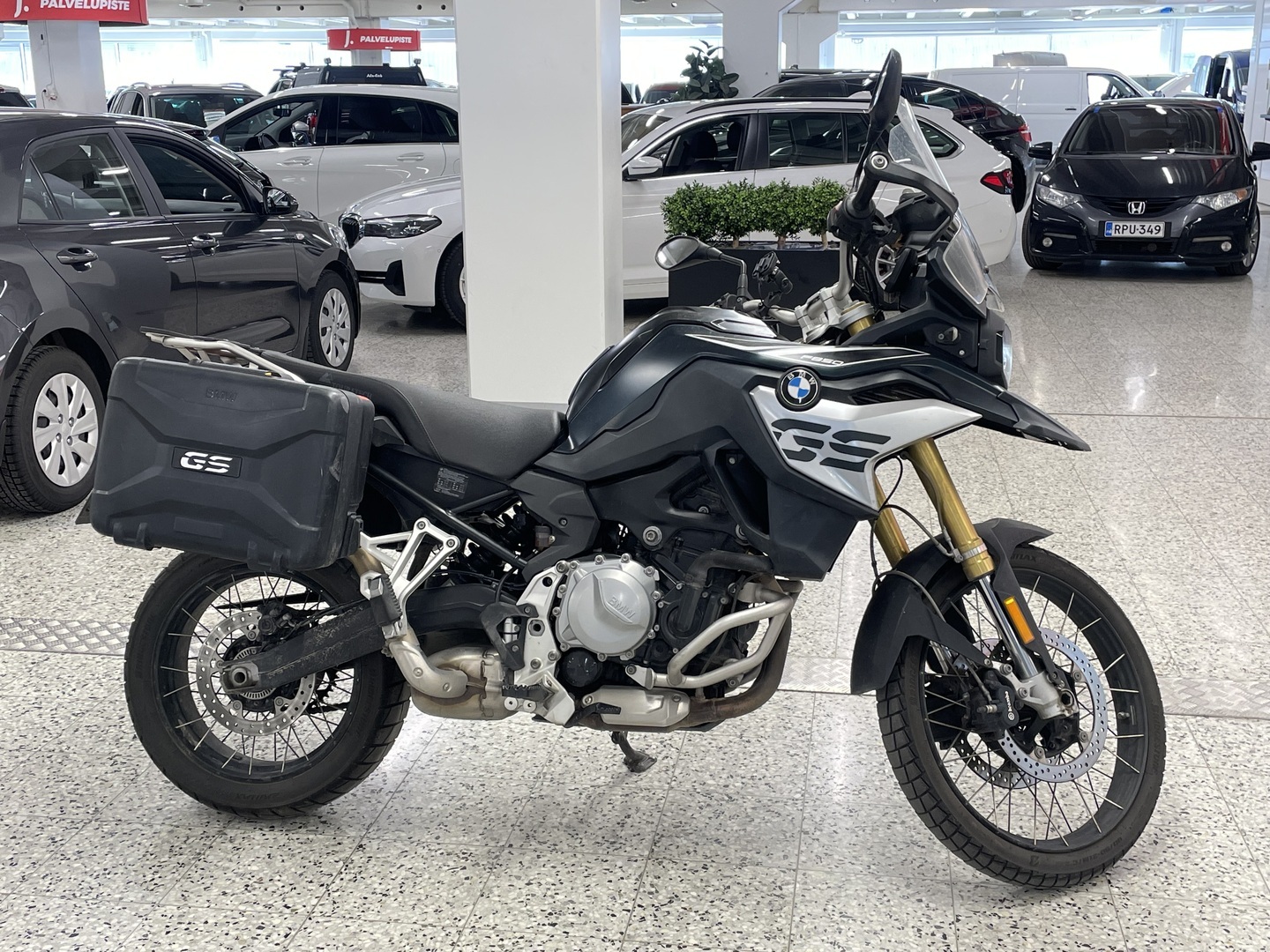 BMW F 2019