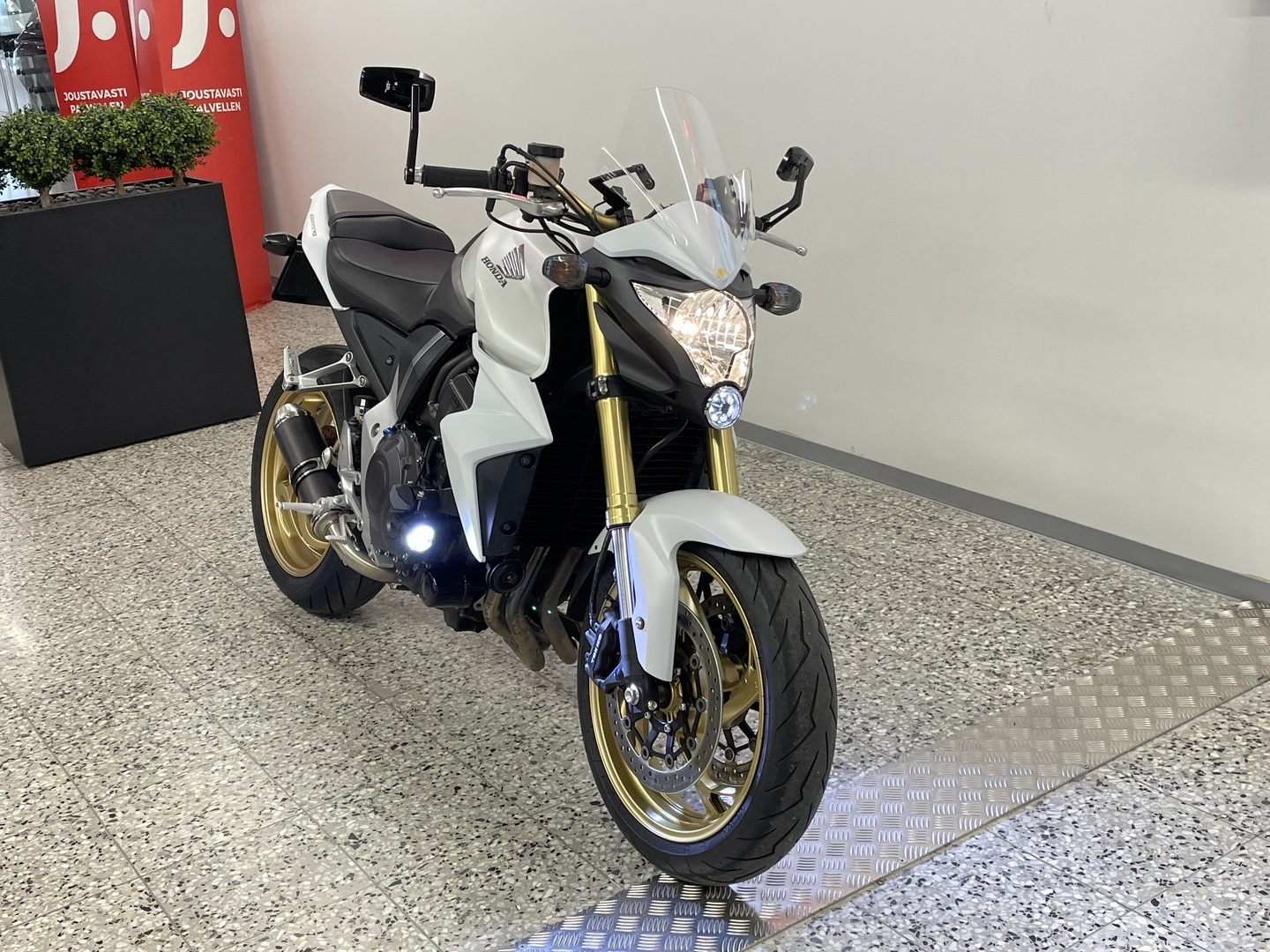 HONDA CB 2013