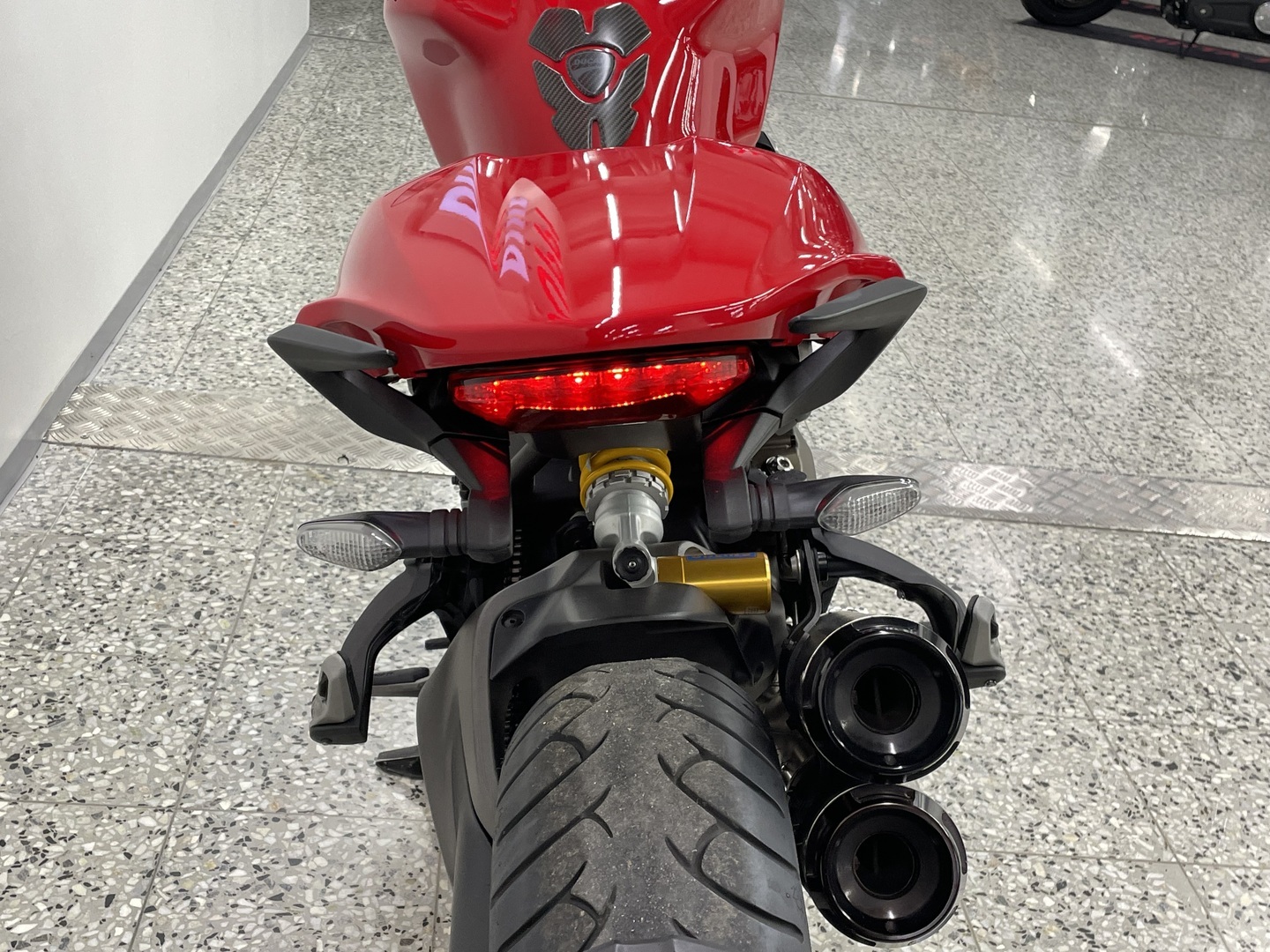 DUCATI MONSTER 2015