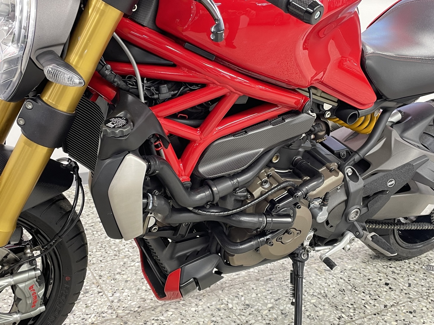 DUCATI MONSTER 2015