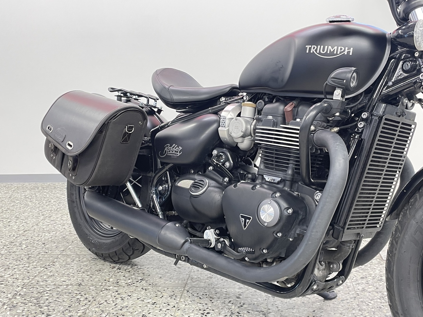 TRIUMPH BONNEVILLE 2019
