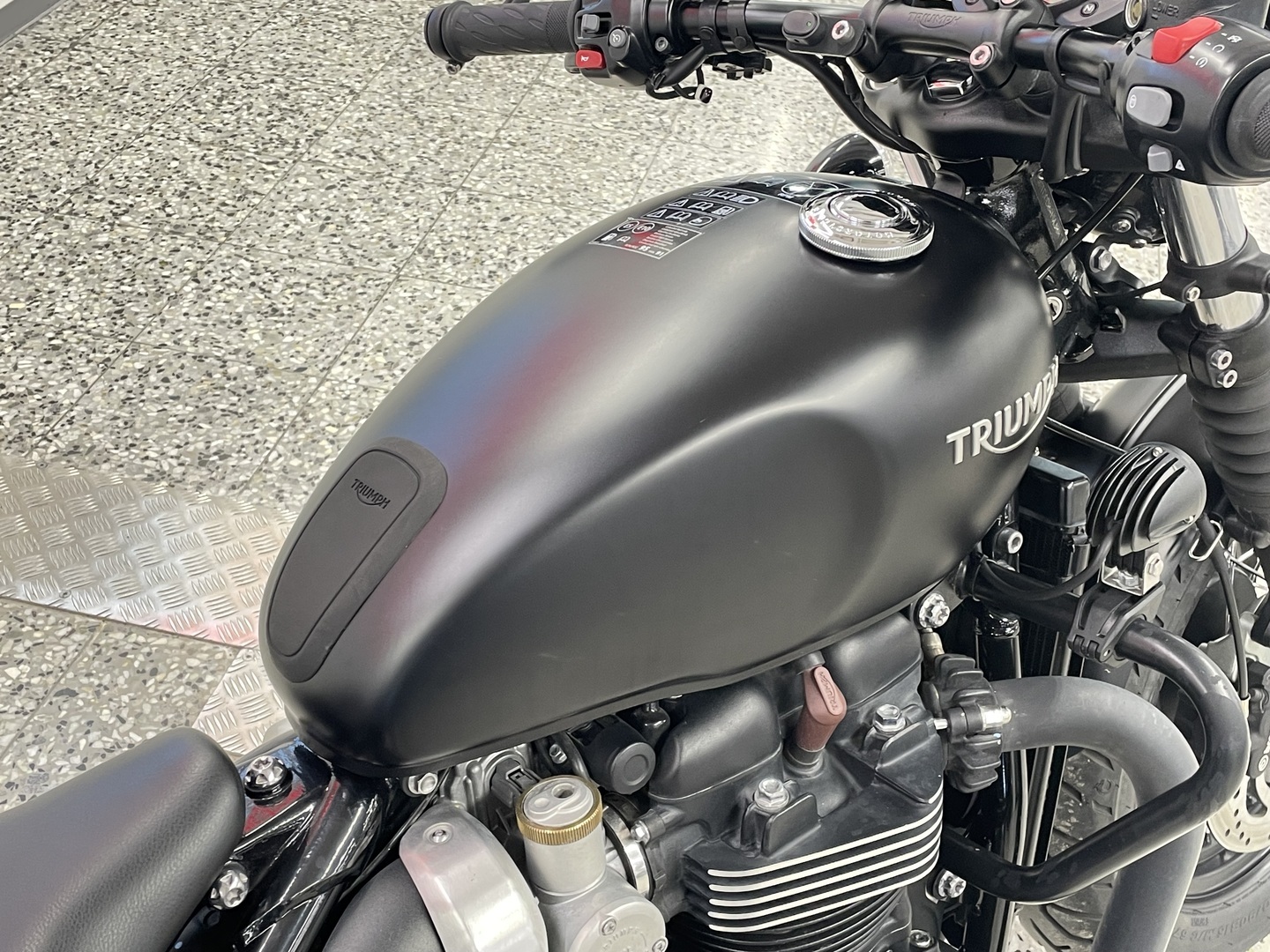 TRIUMPH BONNEVILLE 2019
