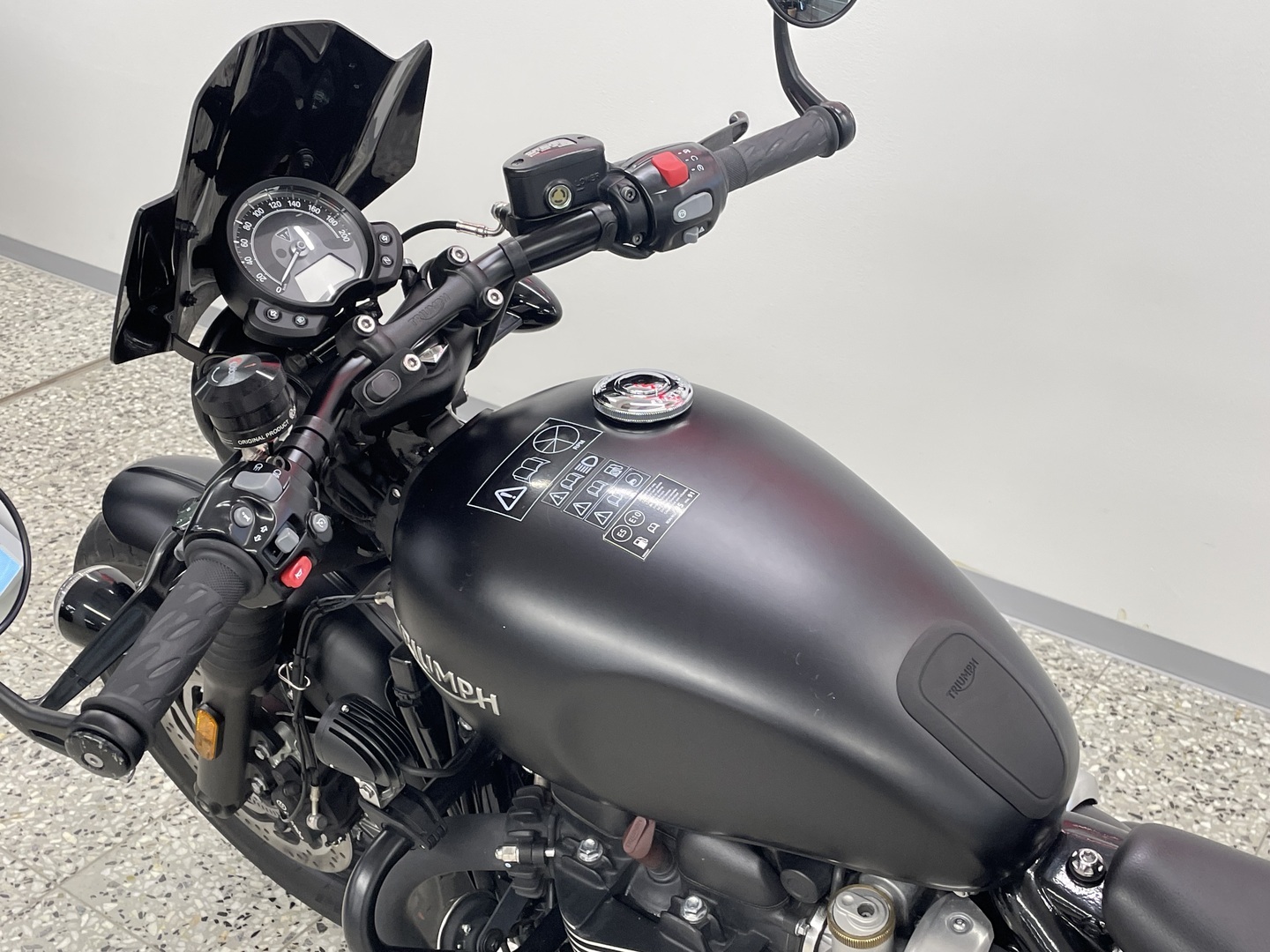TRIUMPH BONNEVILLE 2019