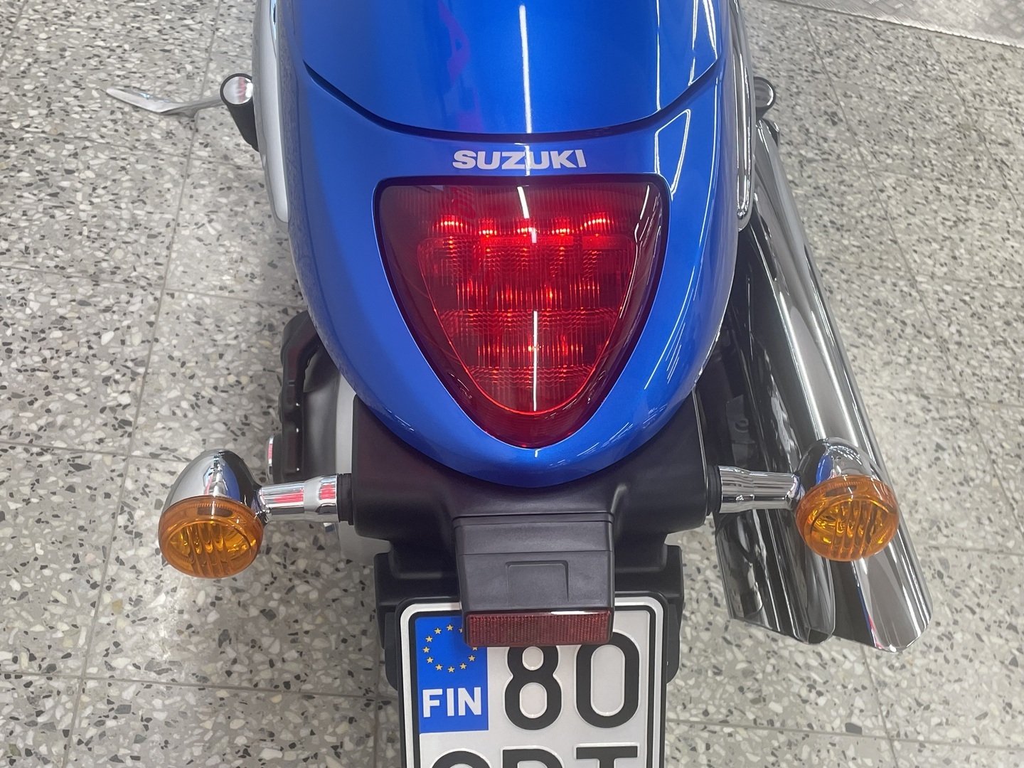 SUZUKI INTRUDER 2010