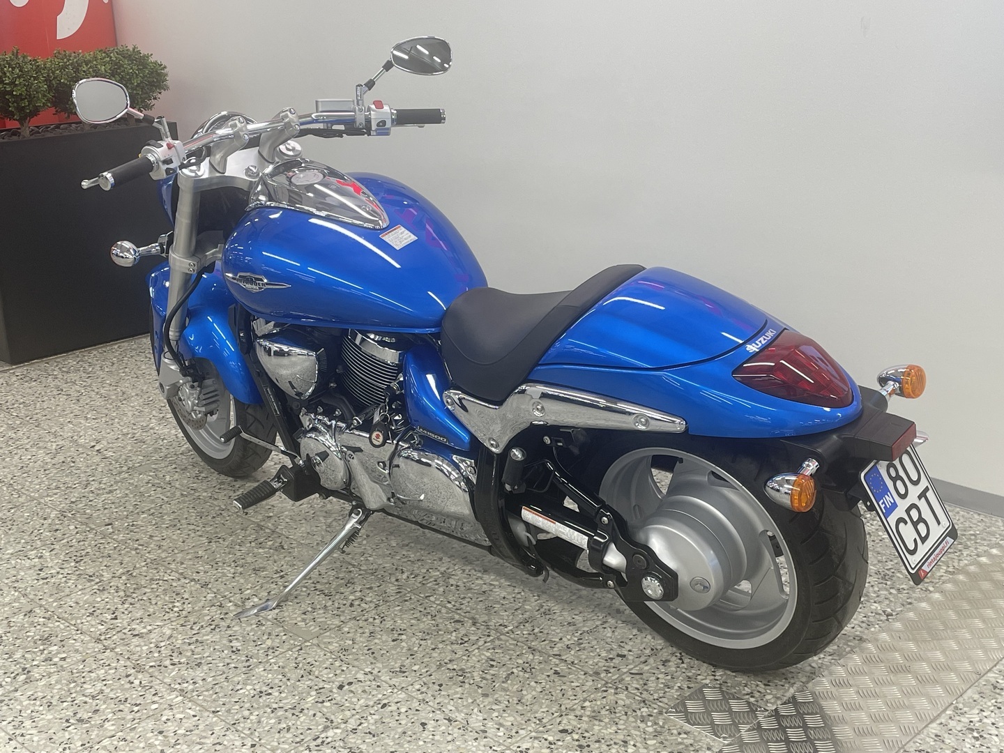 SUZUKI INTRUDER 2010