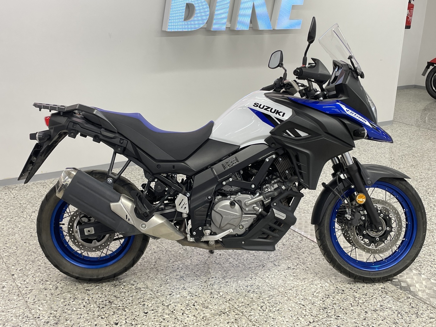 SUZUKI DL 2024