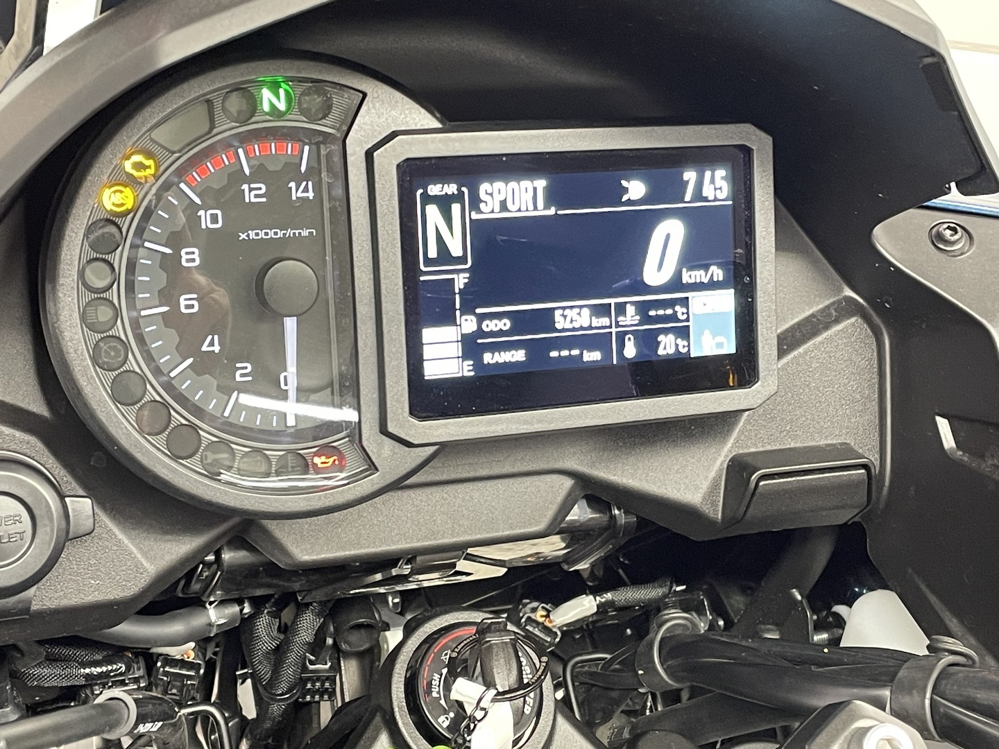 KAWASAKI VERSYS 2026