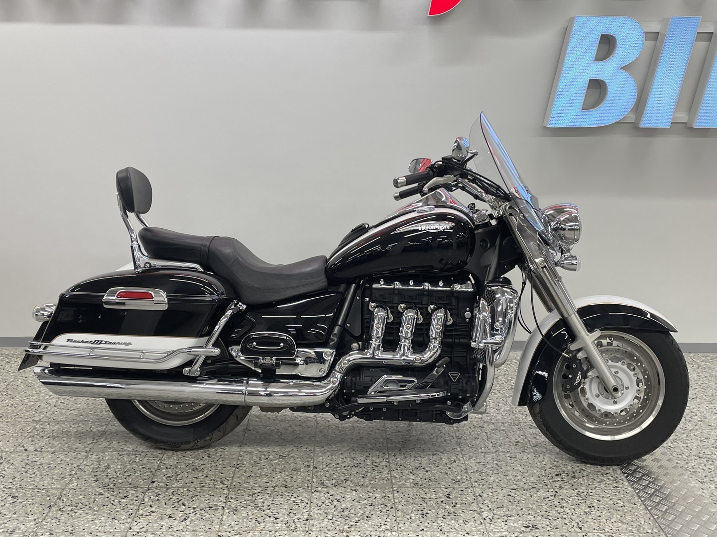 TRIUMPH ROCKET III 2011