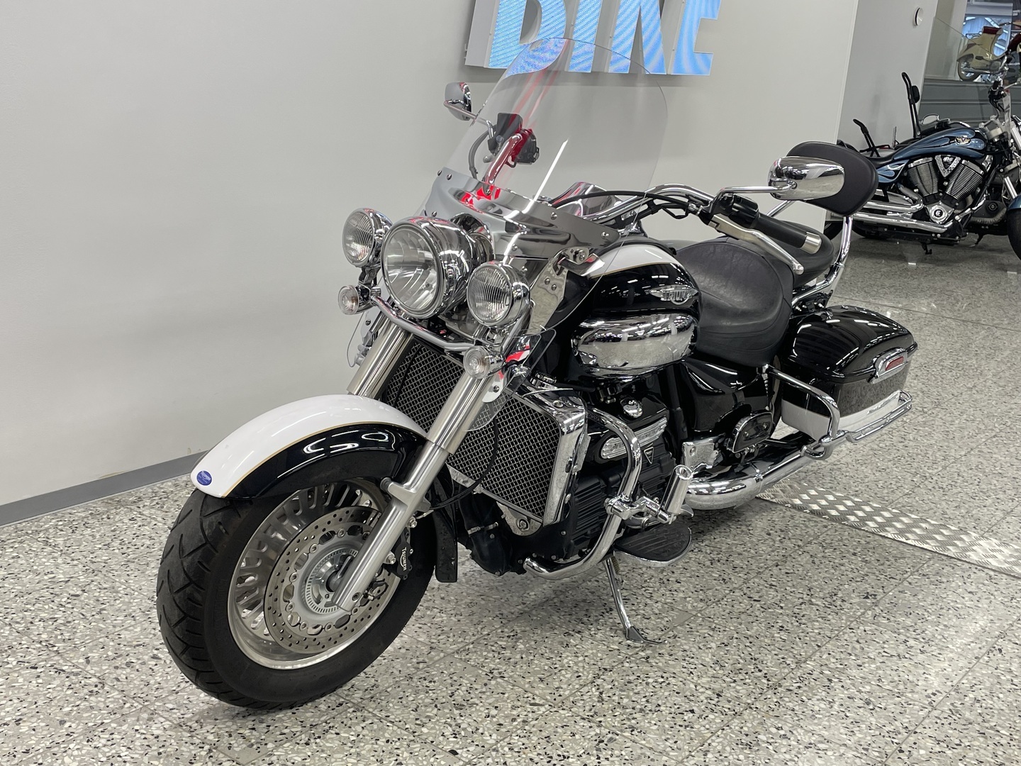TRIUMPH ROCKET III 2011