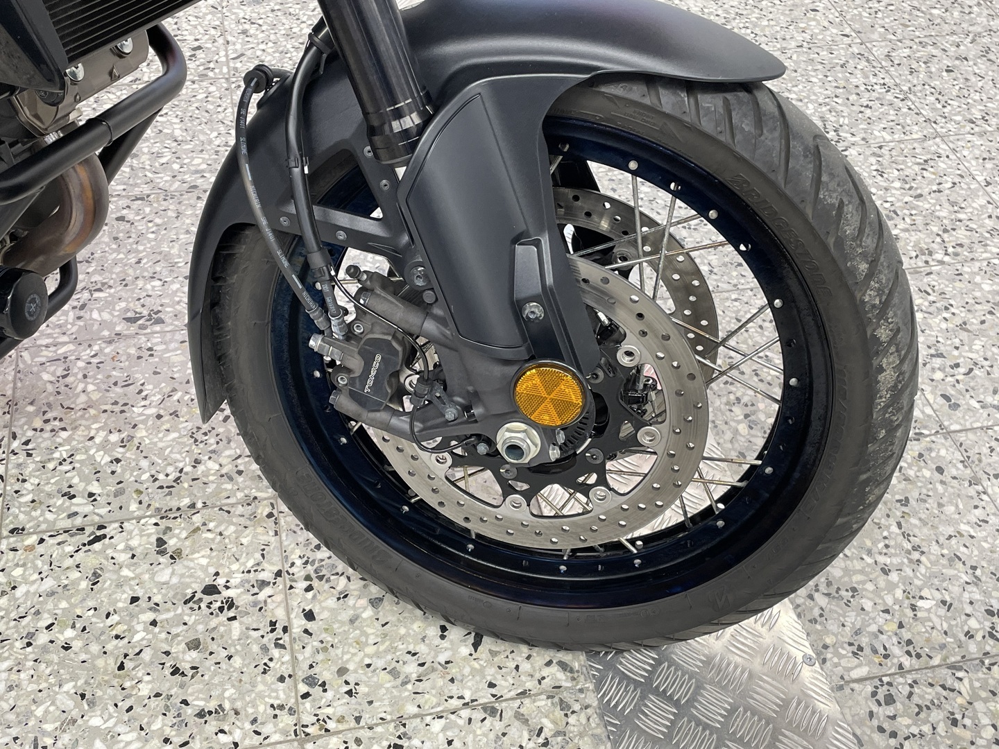SUZUKI DL 2020