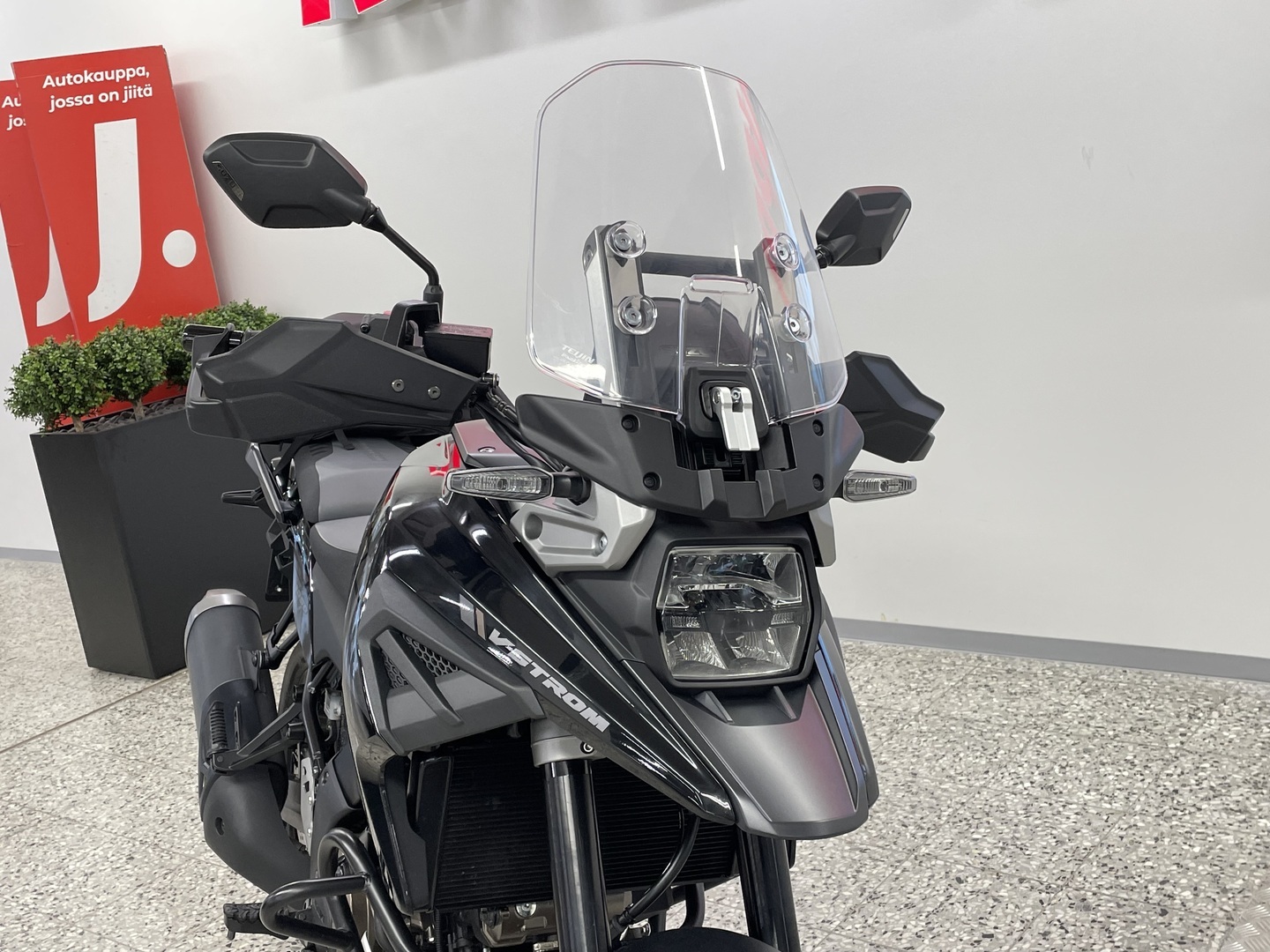 SUZUKI DL 2020