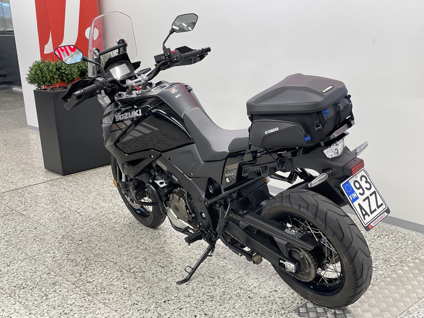 SUZUKI DL 2020
