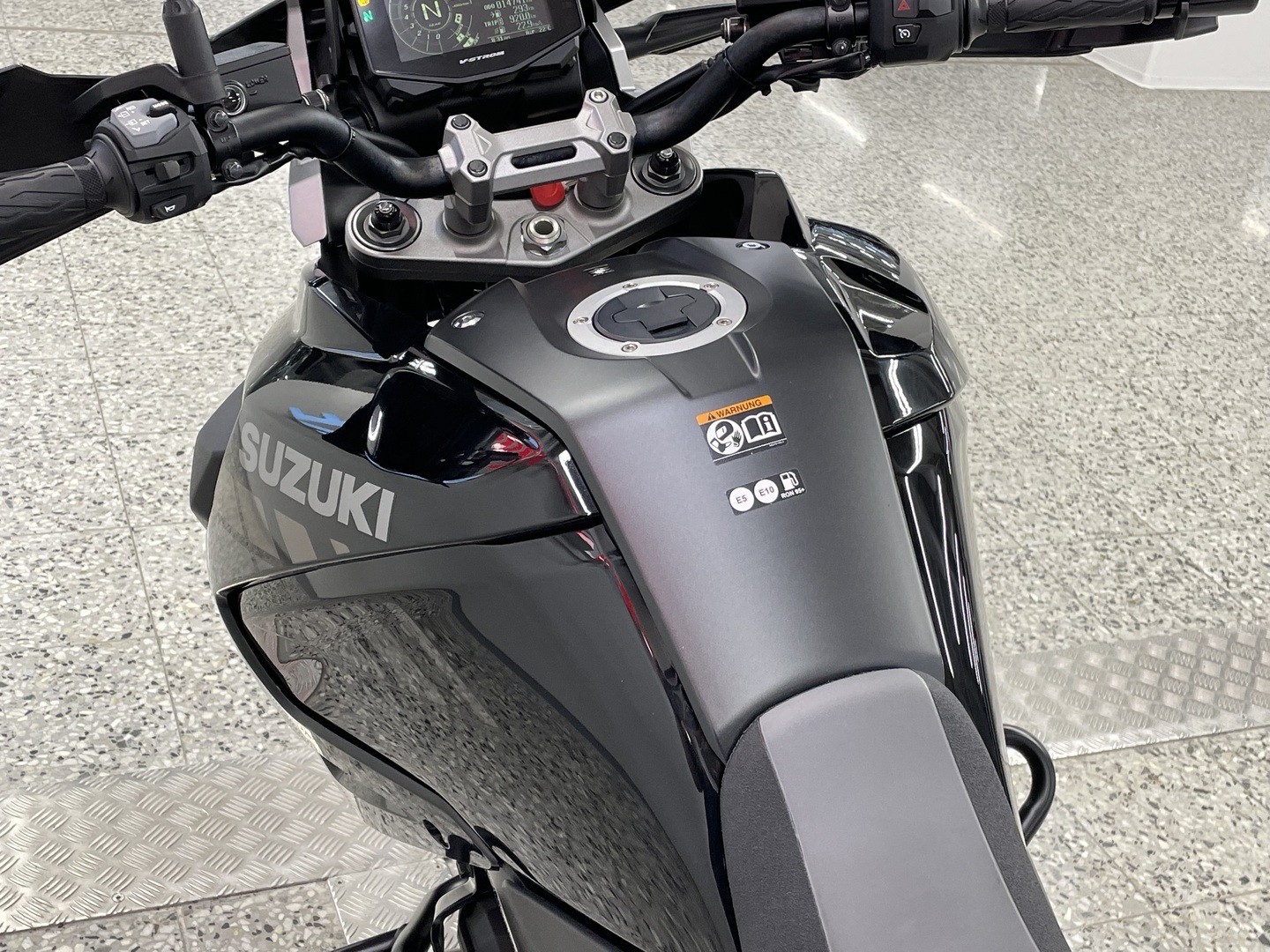 SUZUKI DL 2020