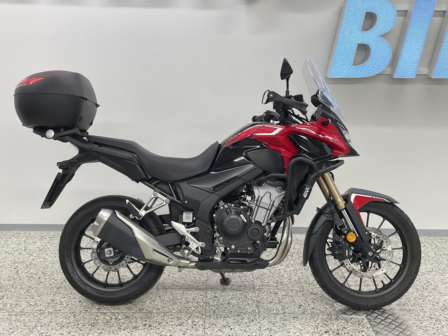 HONDA CB 2023