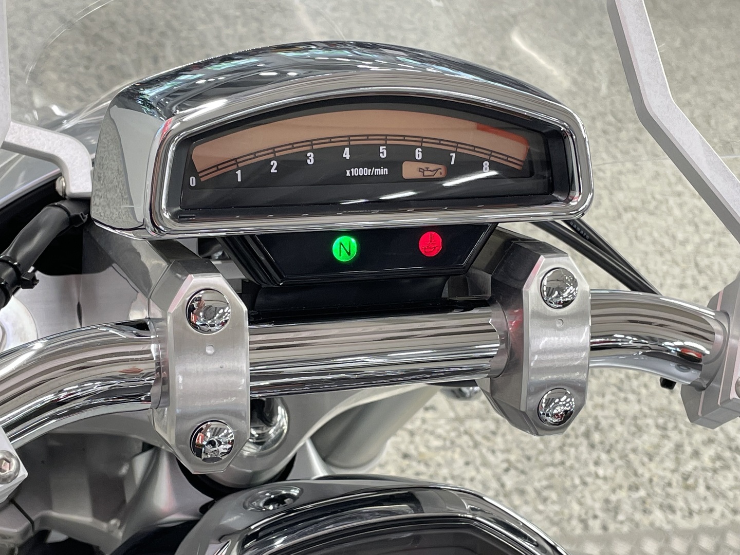SUZUKI INTRUDER 2010