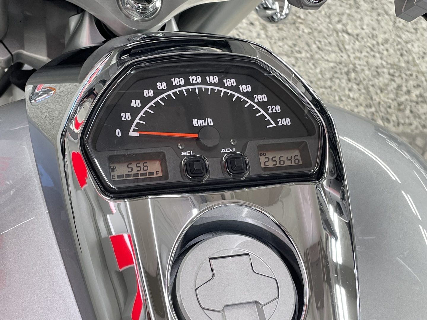 SUZUKI INTRUDER 2010
