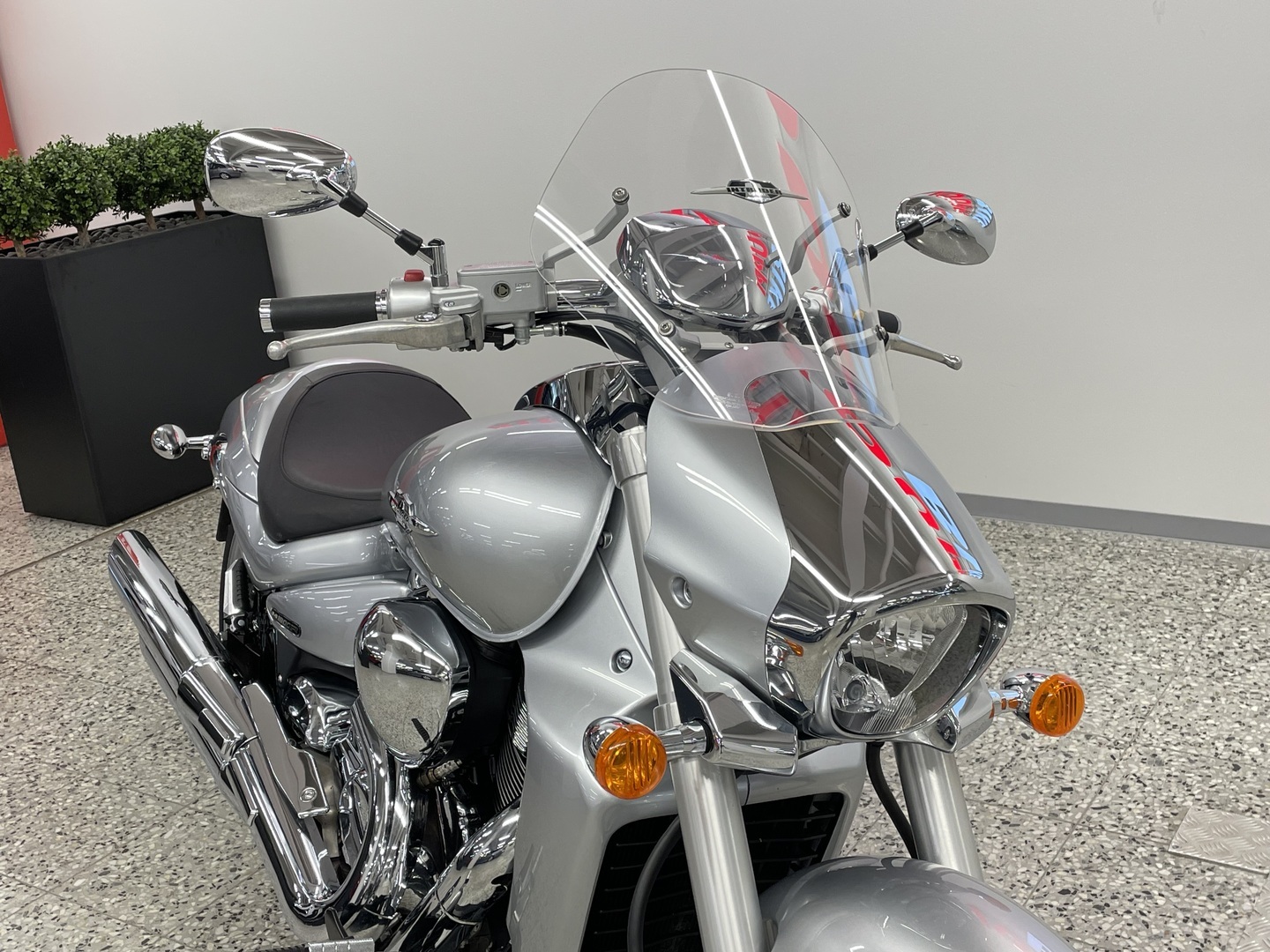 SUZUKI INTRUDER 2010