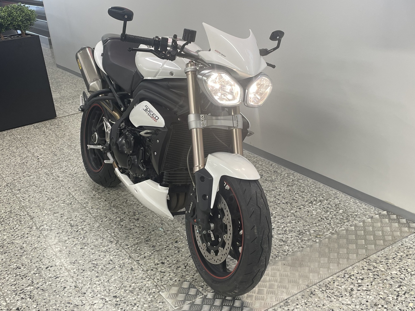 TRIUMPH SPEED TRIPLE 2015