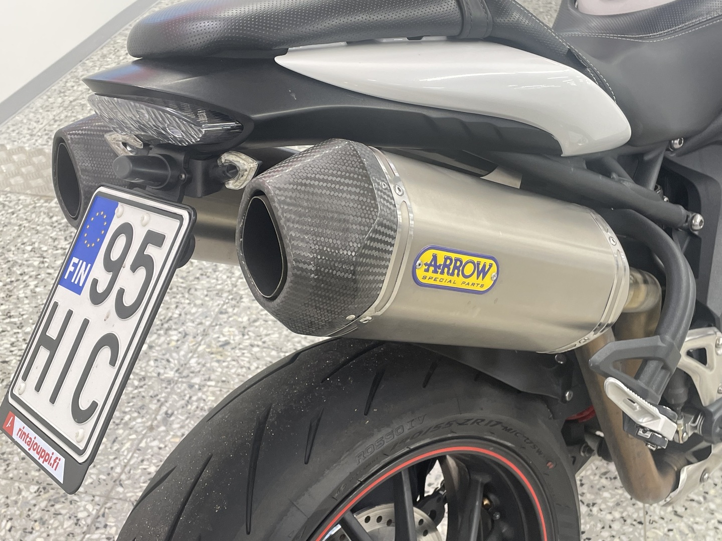 TRIUMPH SPEED TRIPLE 2015