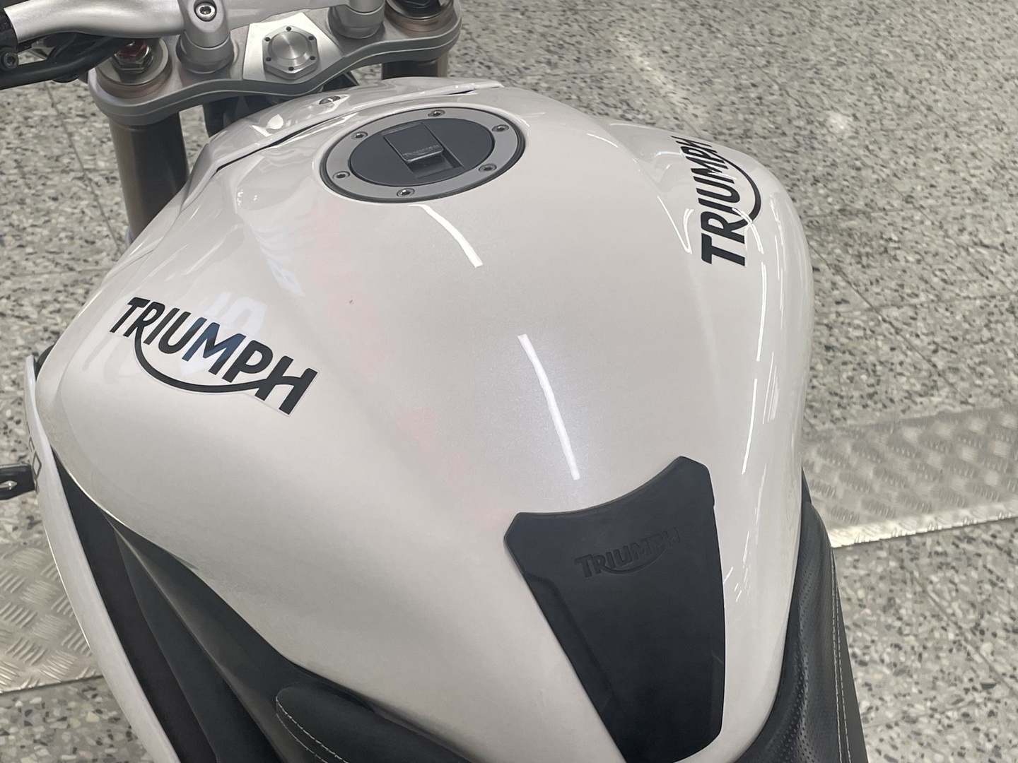 TRIUMPH SPEED TRIPLE 2015