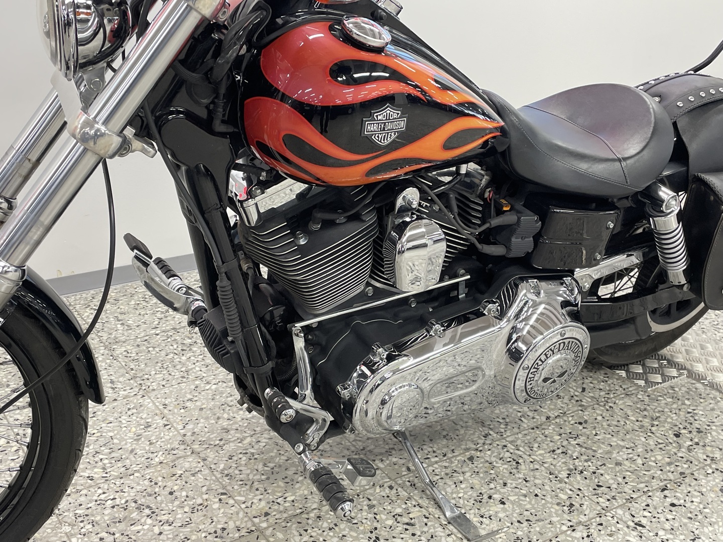 HARLEY-DAVIDSON DYNA 2011