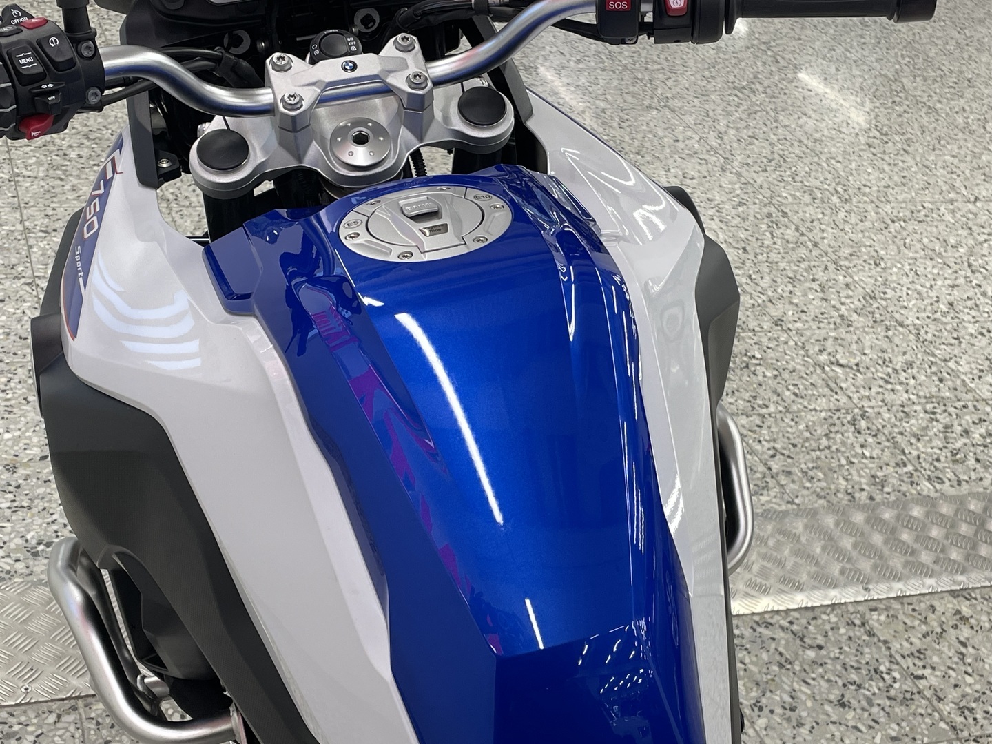 BMW F 2023