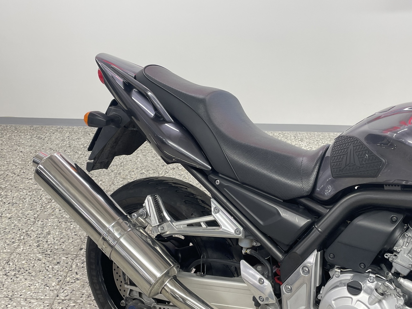 YAMAHA FZS 2005