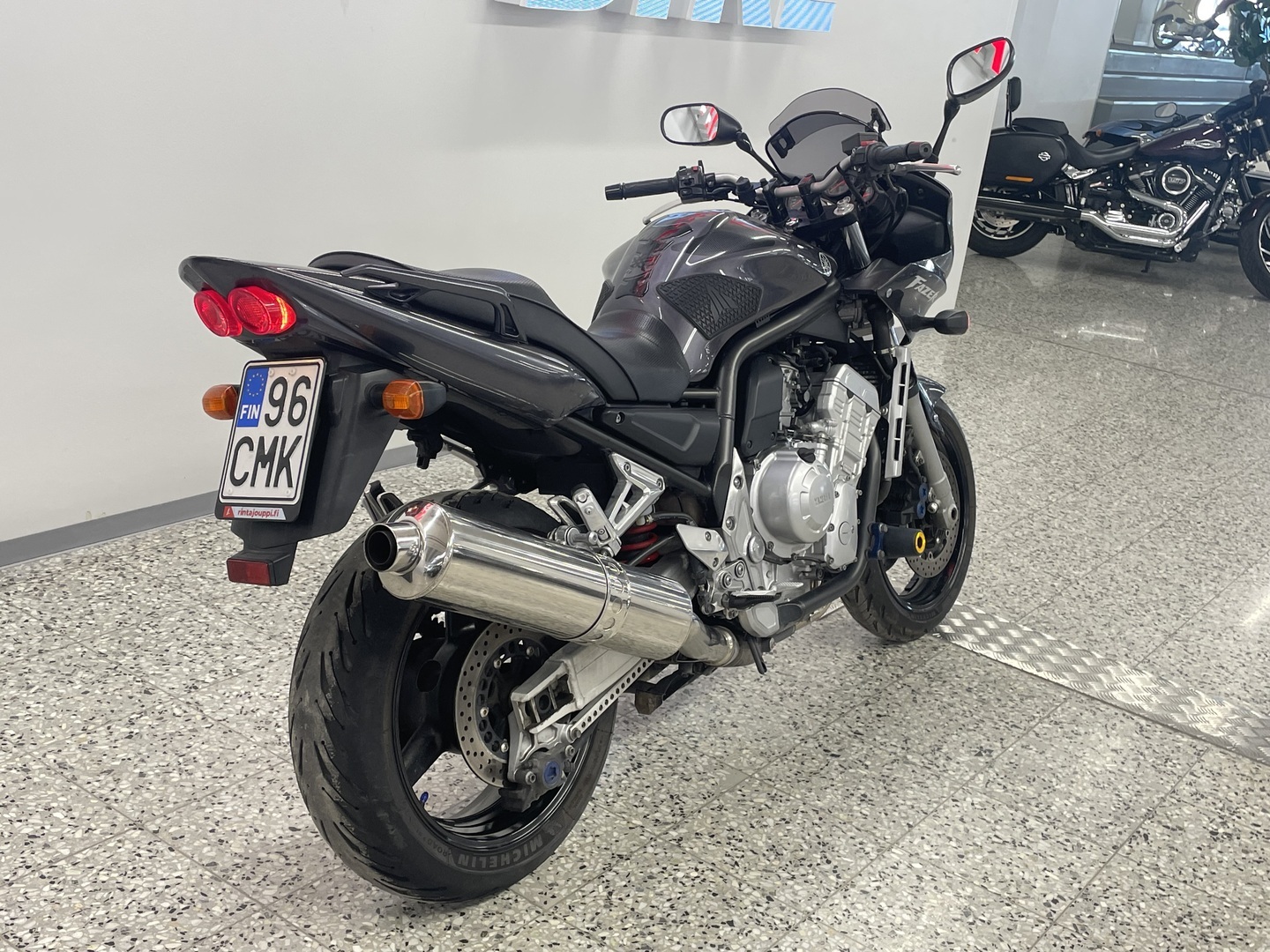 YAMAHA FZS 2005