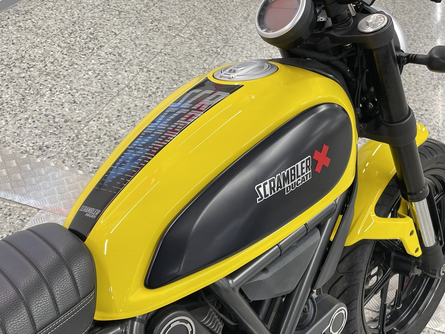 DUCATI SCRAMBLER 2016