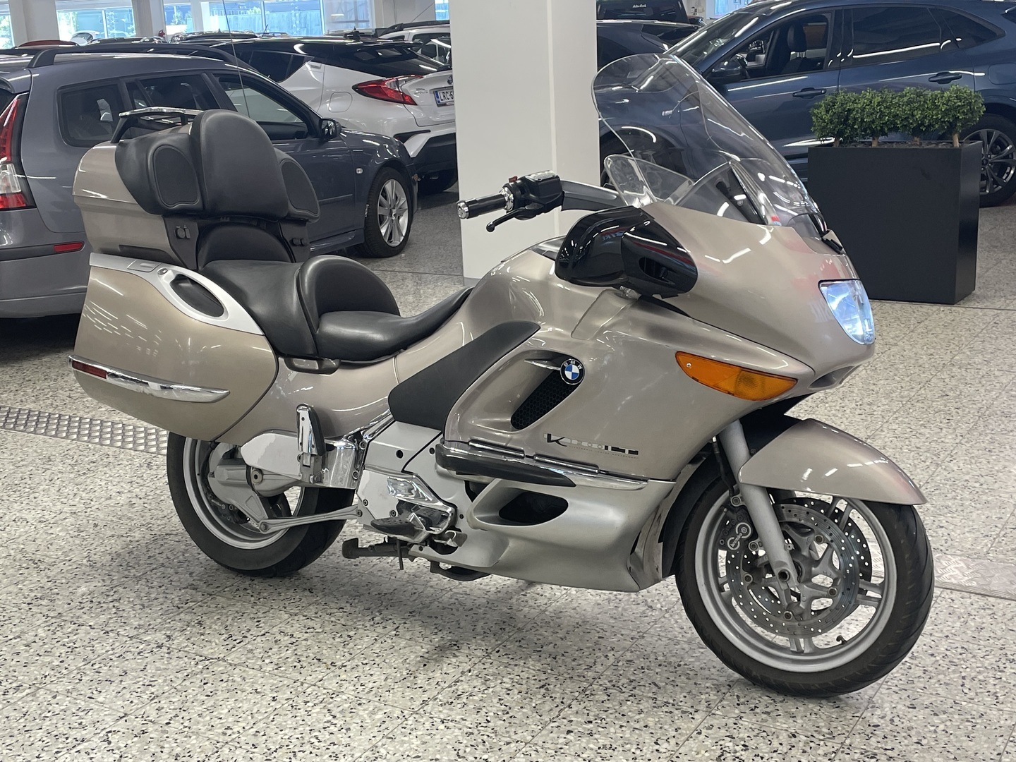 BMW K 2000