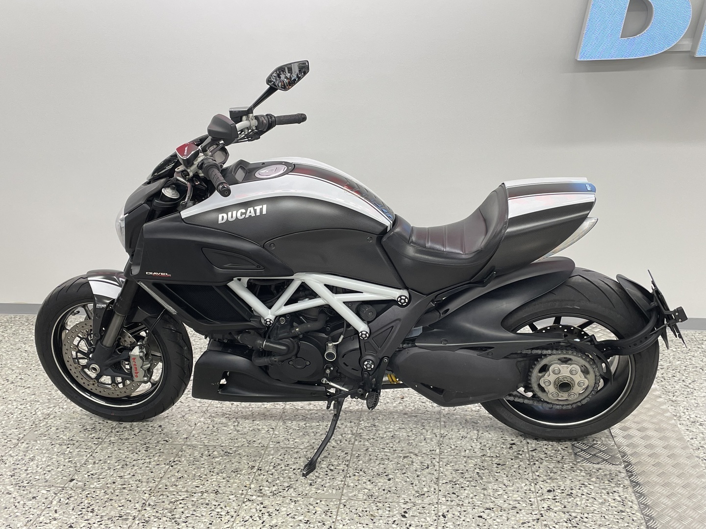 DUCATI DIAVEL 2014