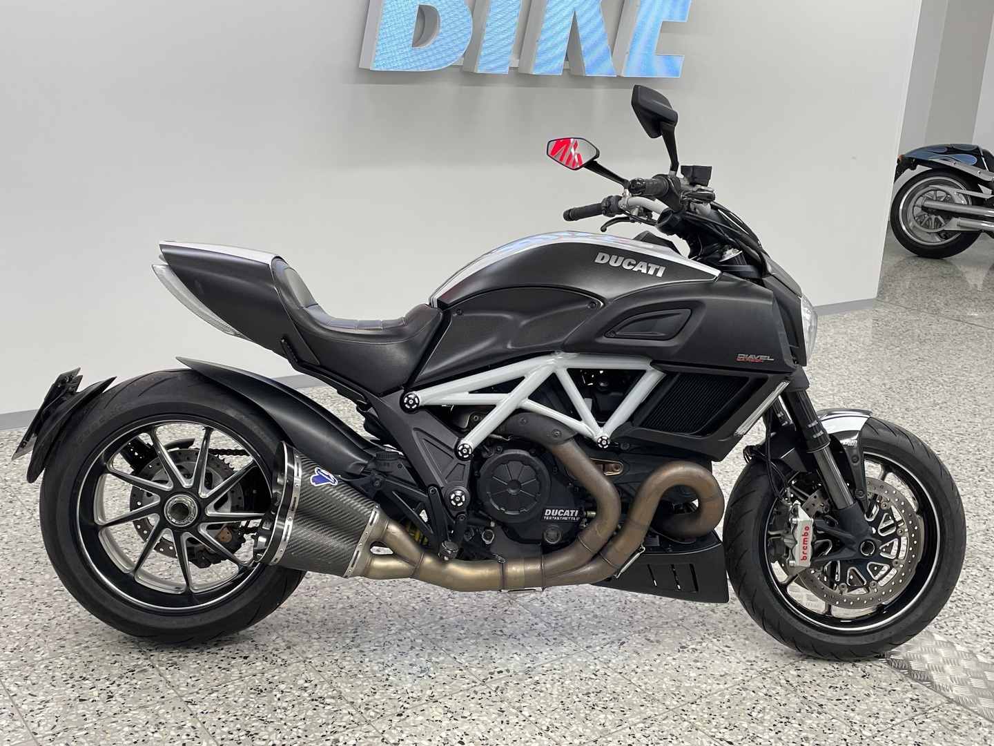 DUCATI DIAVEL 2014