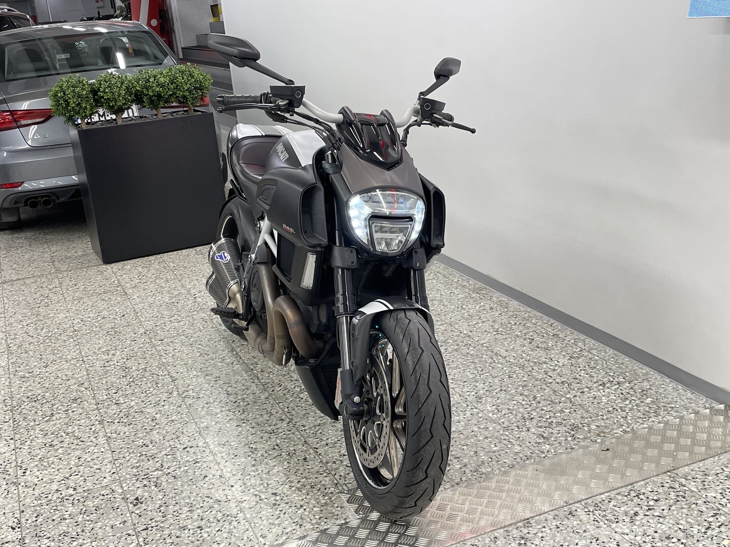 DUCATI DIAVEL 2014